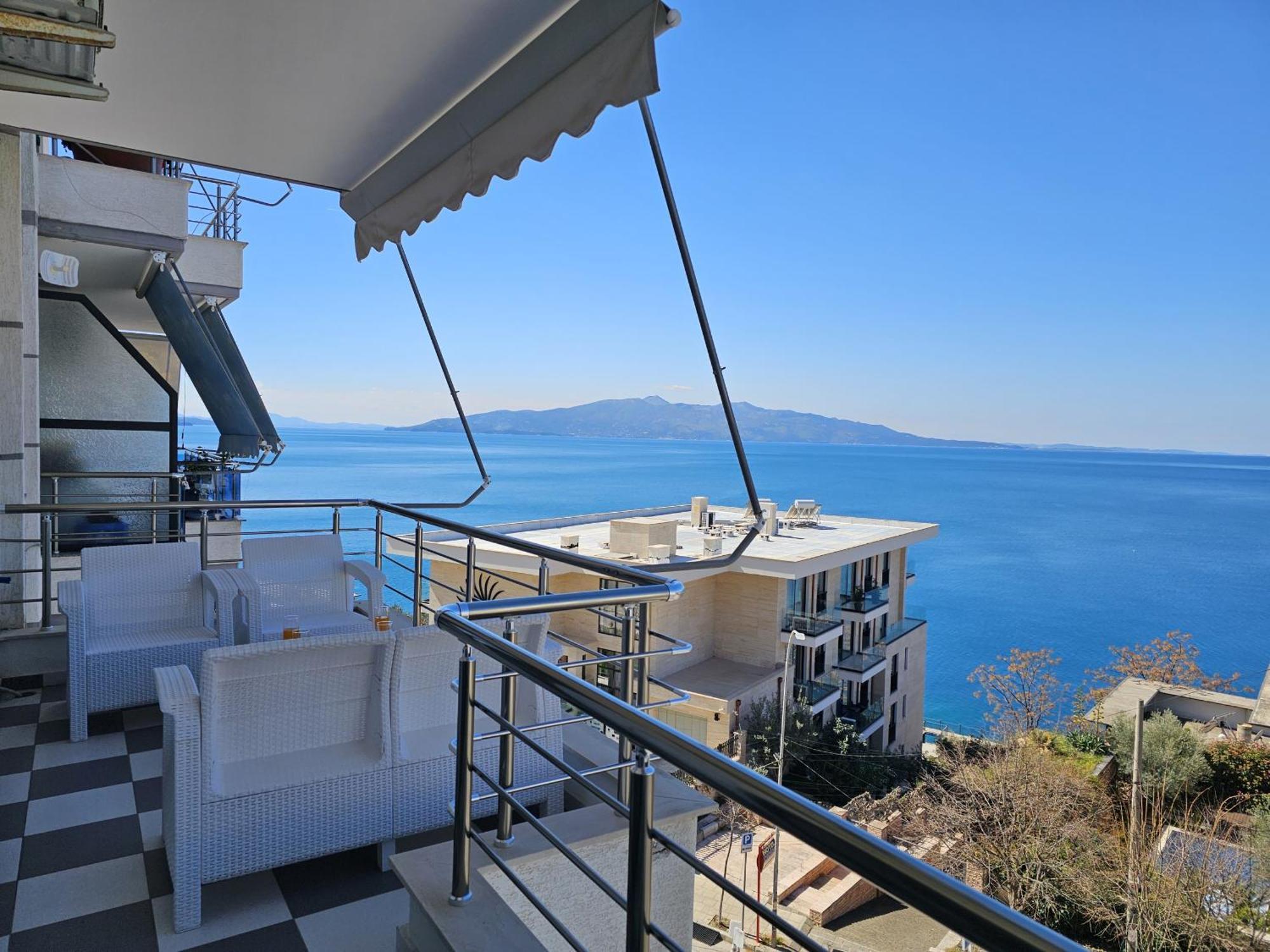 Sunset Tarraces Apartment Sarande Bagian luar foto