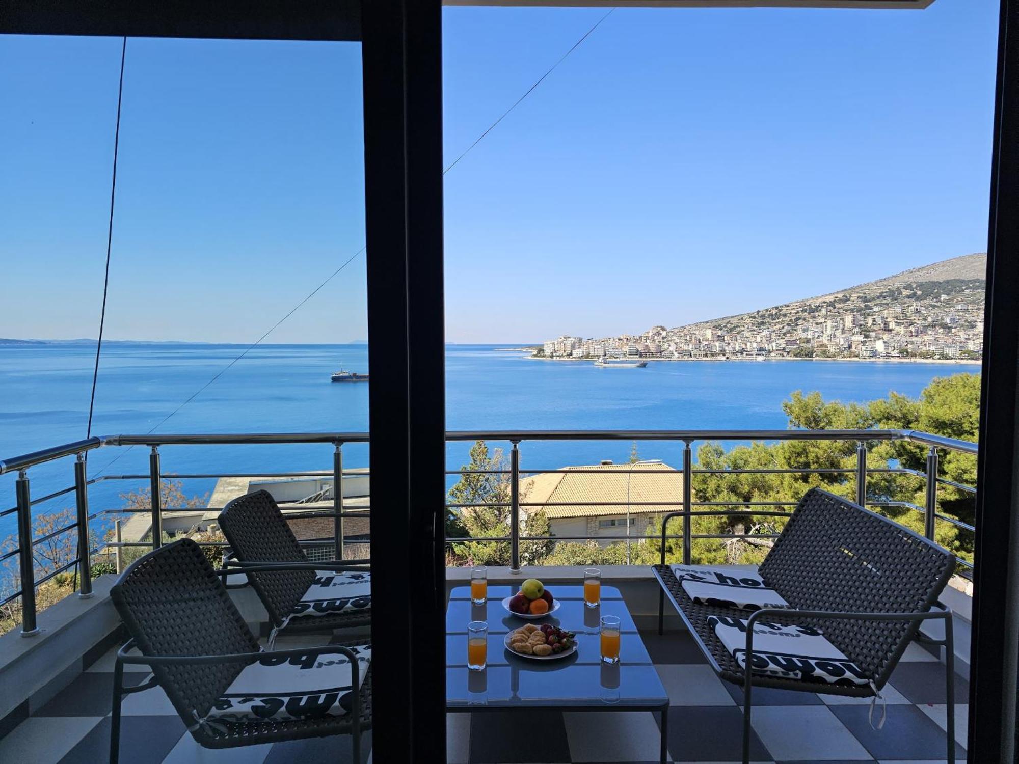 Sunset Tarraces Apartment Sarande Bagian luar foto