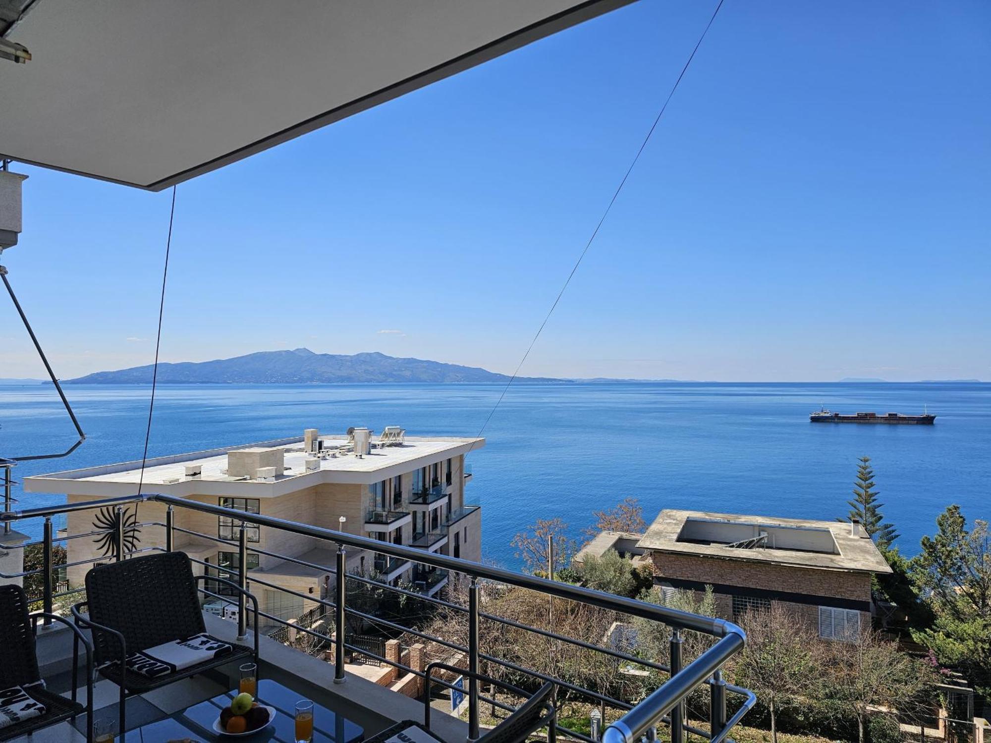 Sunset Tarraces Apartment Sarande Bagian luar foto