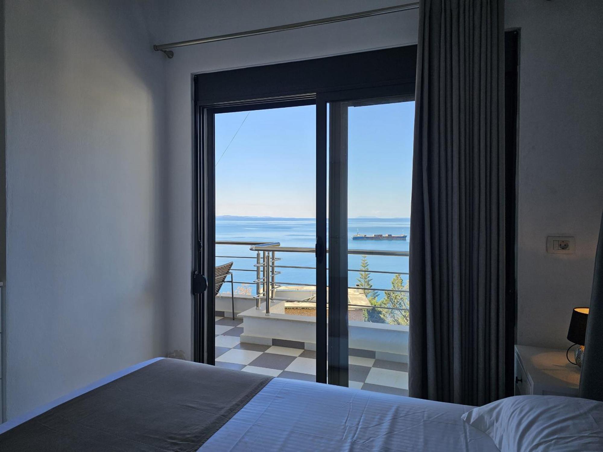 Sunset Tarraces Apartment Sarande Bagian luar foto