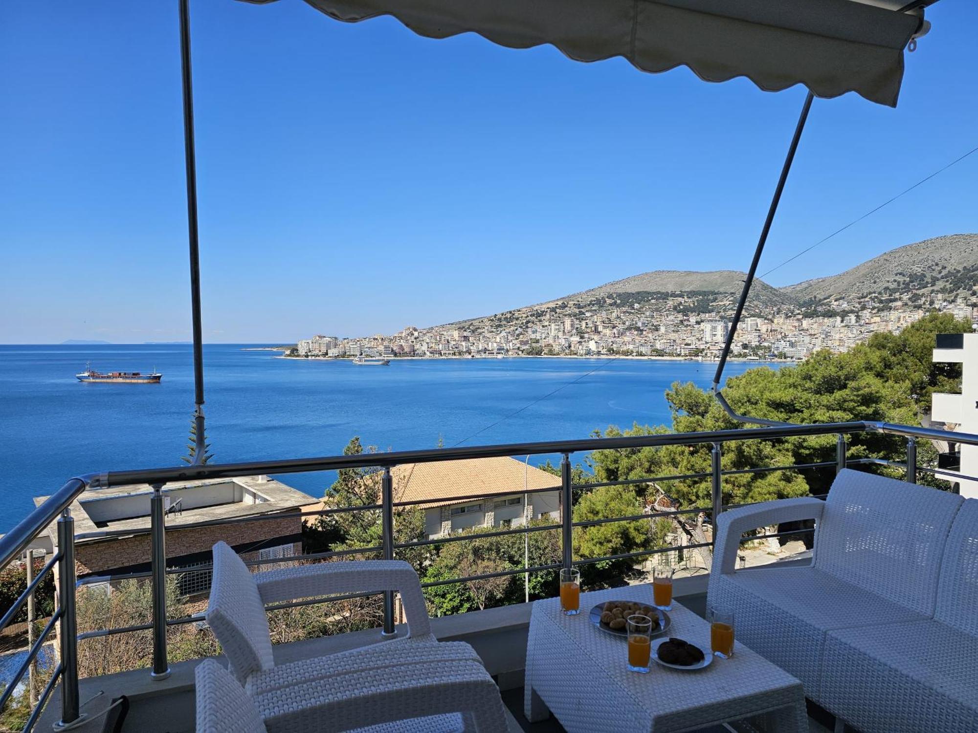 Sunset Tarraces Apartment Sarande Bagian luar foto