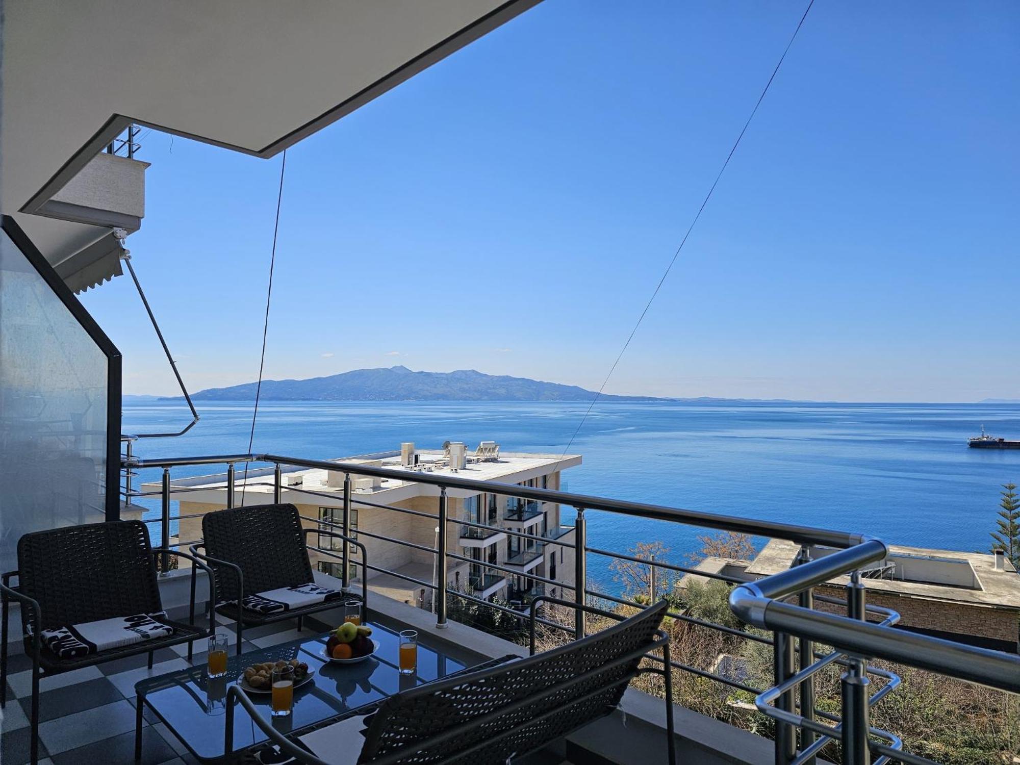 Sunset Tarraces Apartment Sarande Bagian luar foto