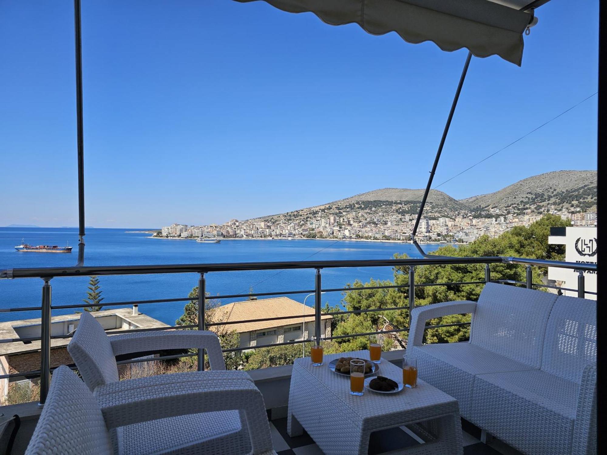 Sunset Tarraces Apartment Sarande Bagian luar foto