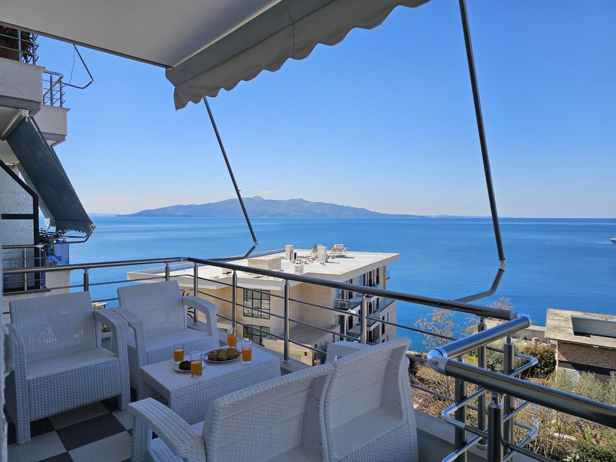 Sunset Tarraces Apartment Sarande Bagian luar foto