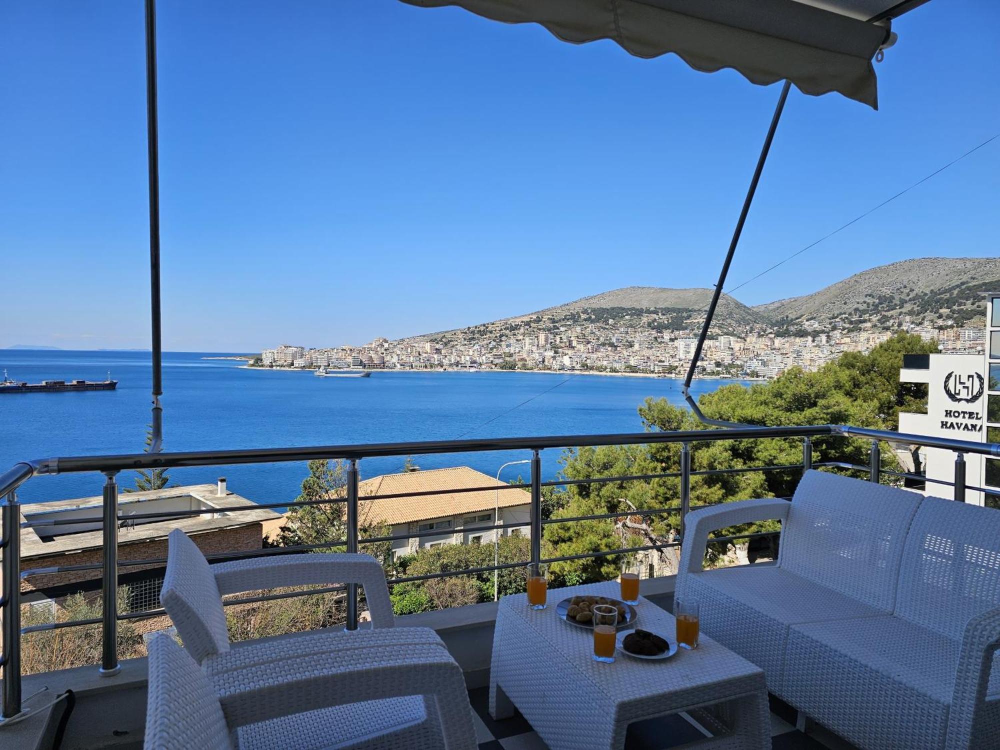 Sunset Tarraces Apartment Sarande Bagian luar foto