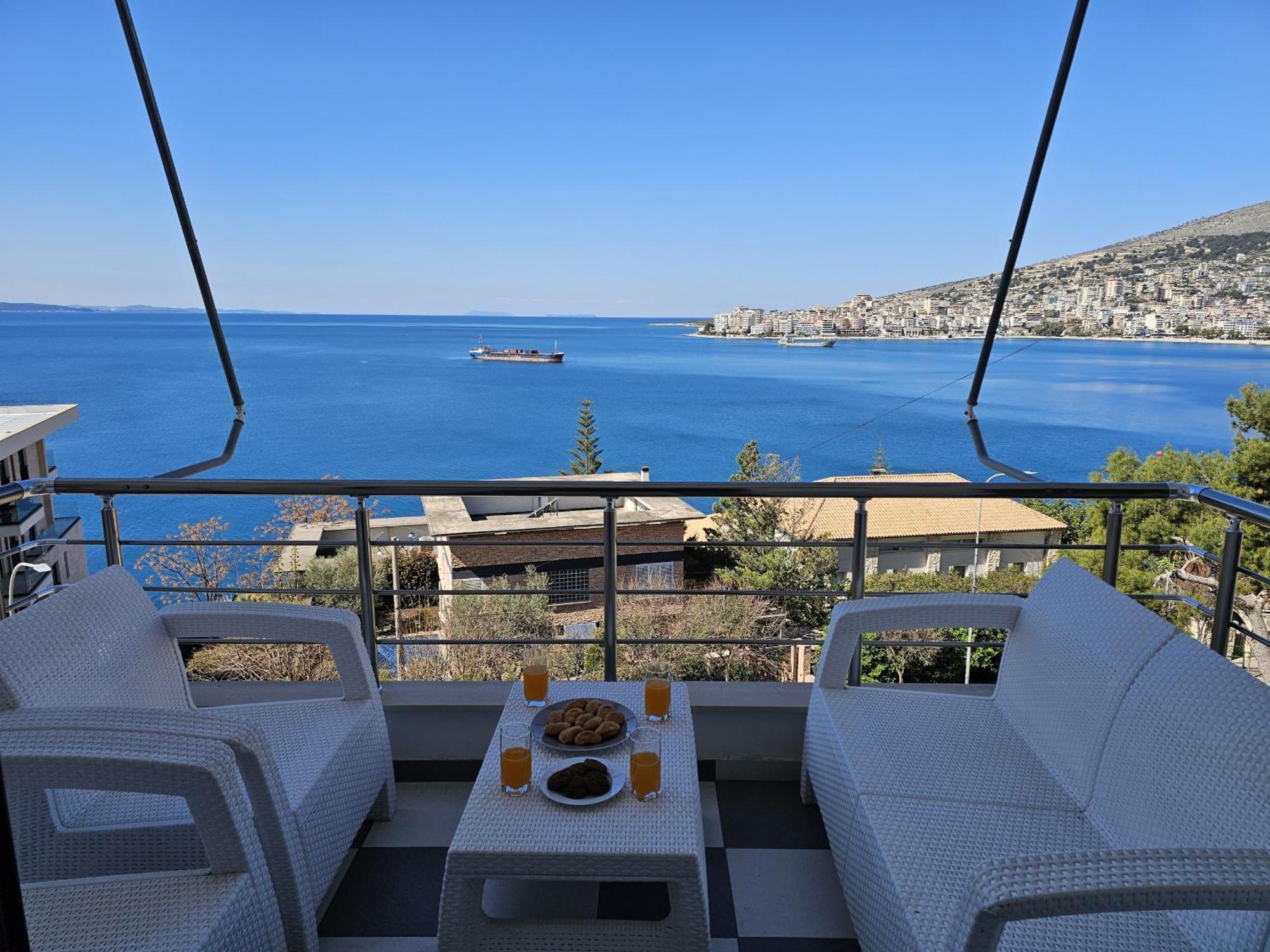 Sunset Tarraces Apartment Sarande Bagian luar foto