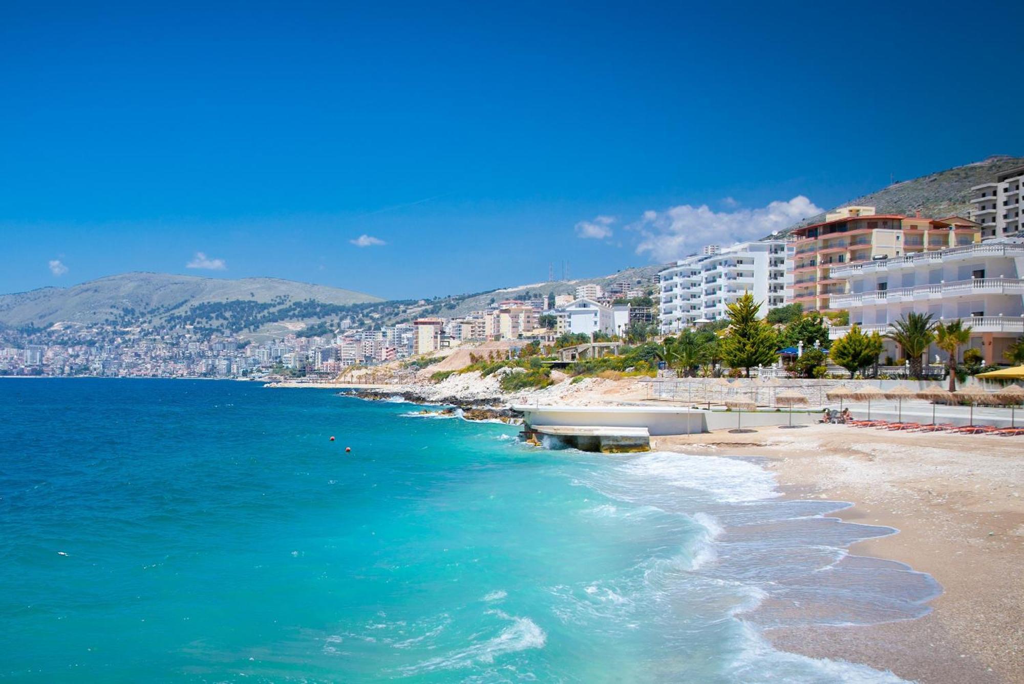 Sunset Tarraces Apartment Sarande Bagian luar foto