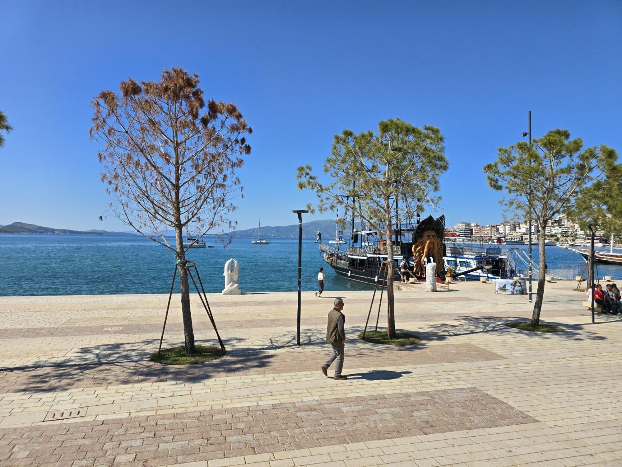 Sunset Tarraces Apartment Sarande Bagian luar foto
